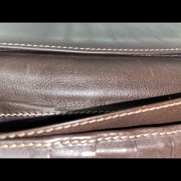 Authentic Vintage Gucci Wallet - Picture 7 of 8